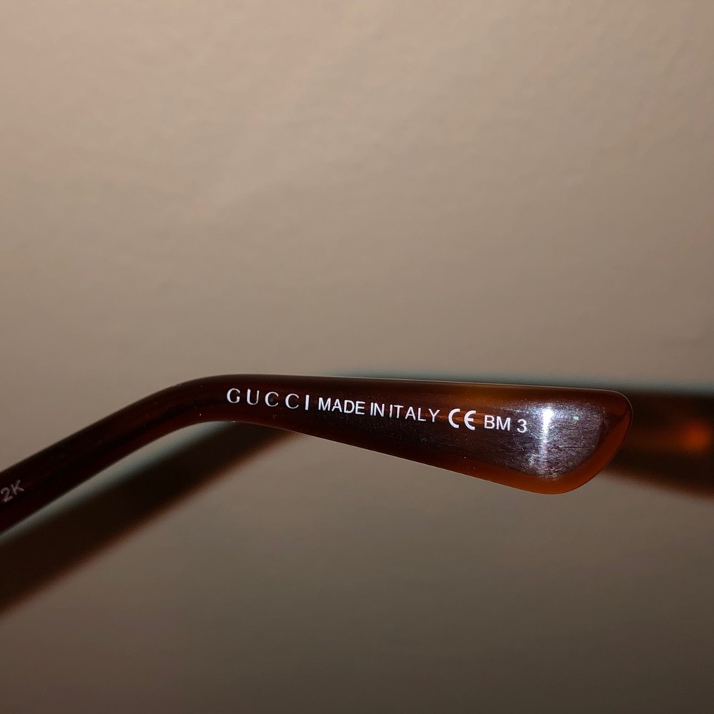 Gucci Acetate Sunglasses w/Lime Green Velvet Case - Picture 8 of 14